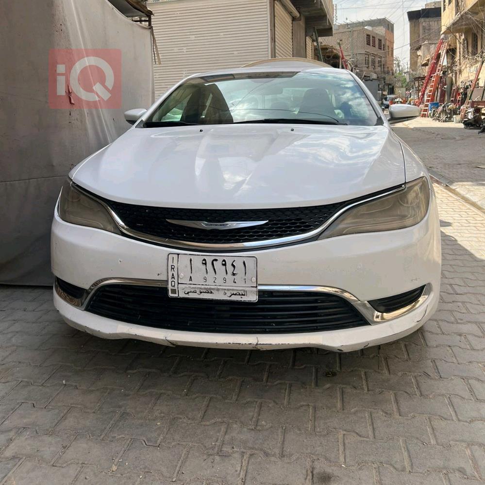 Chrysler 200
